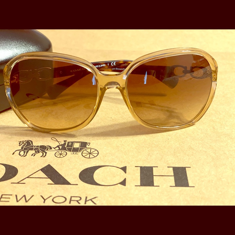 COACH Kissing Sunglasses